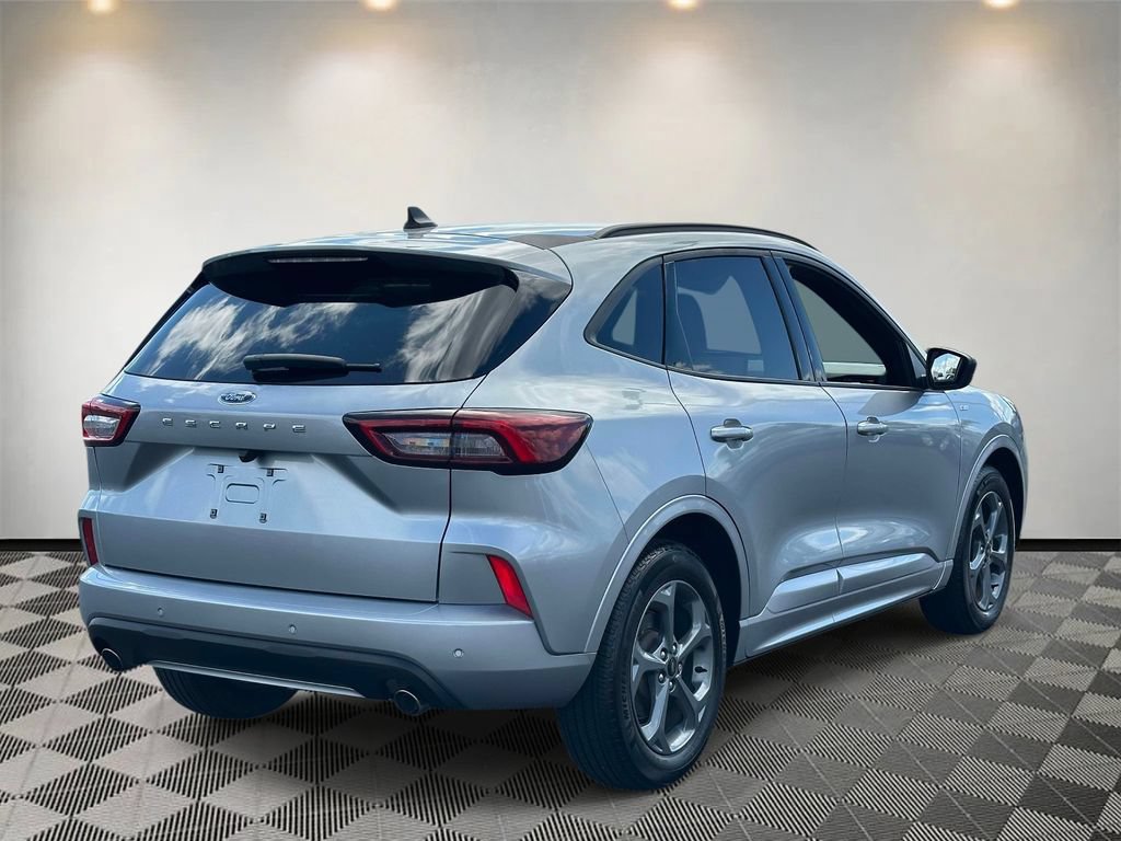 Certified 2024 Ford Escape ST-Line w/ Tech Pack #1 FWD image 4