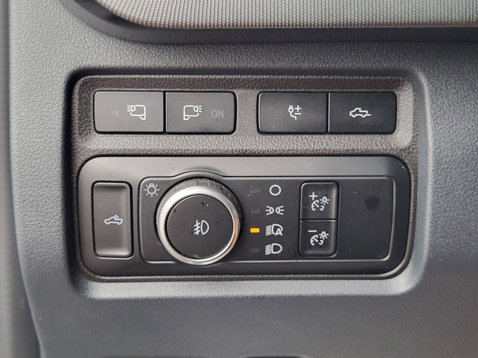Certified 2024 Ford F250 Platinum AWD/4WD image 23