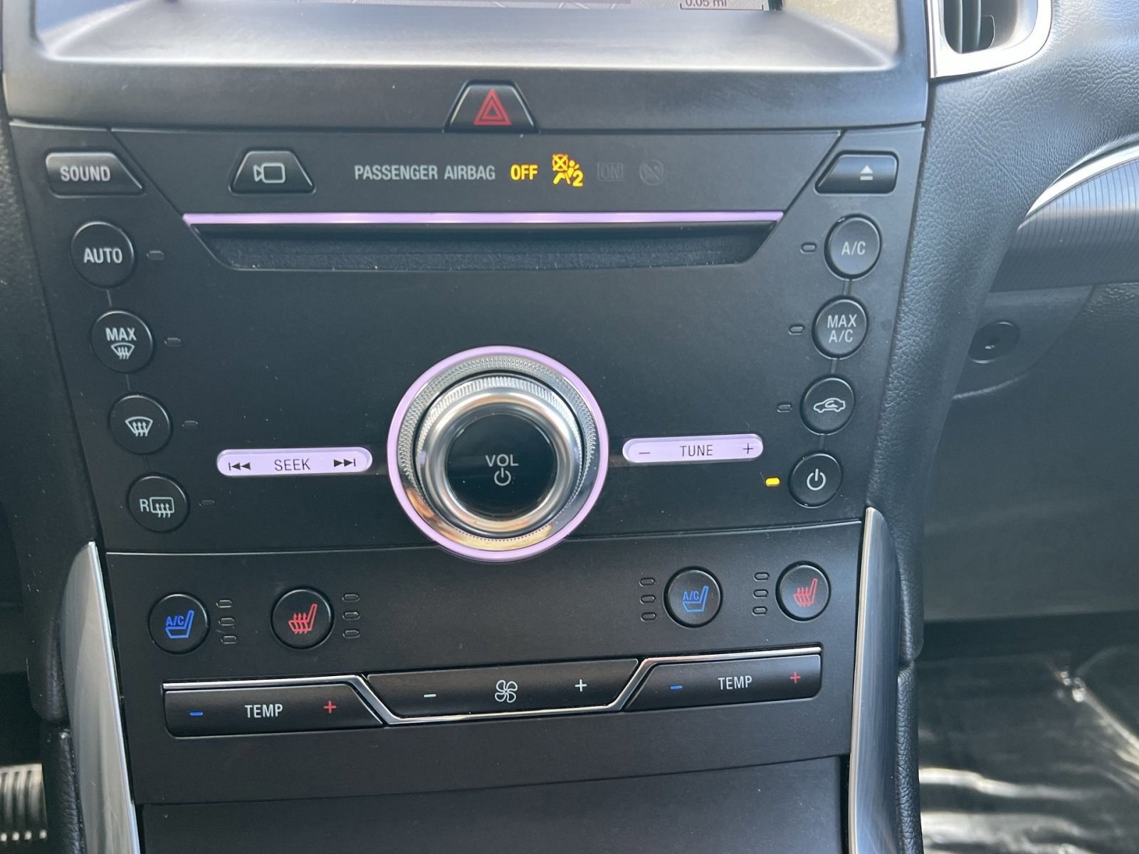 Certified 2019 Ford Edge Titanium w/ Equipment Group 301A image 21