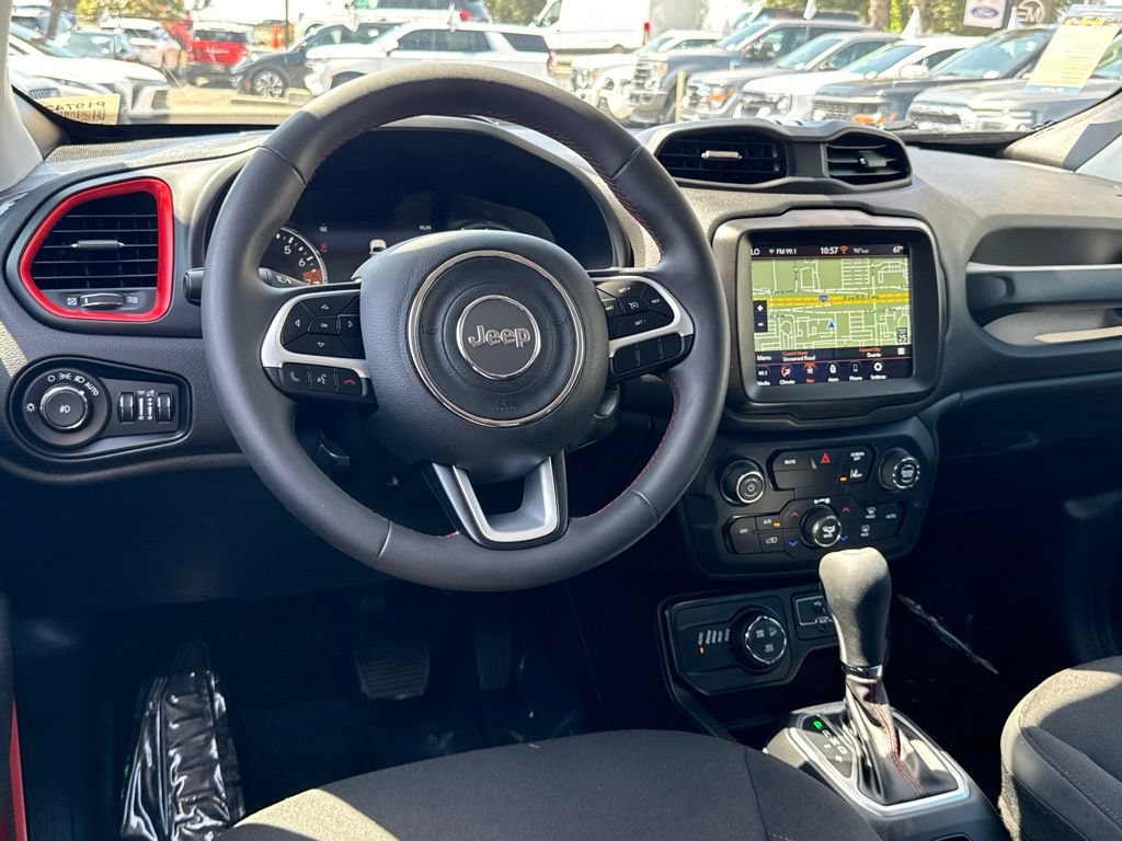 Used 2023 Jeep Renegade Trailhawk AWD/4WD image 36