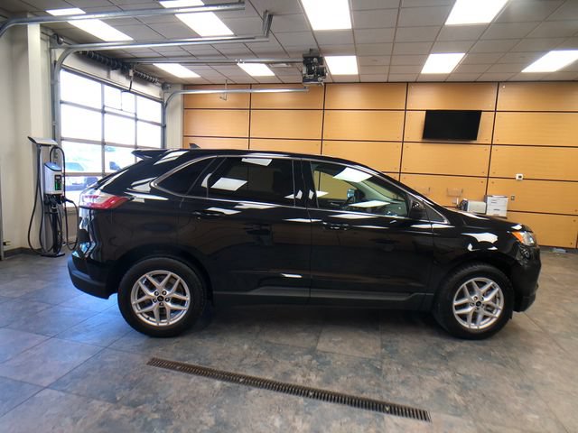 Certified 2024 Ford Edge SEL w/ Convenience Package AWD/4WD image 8