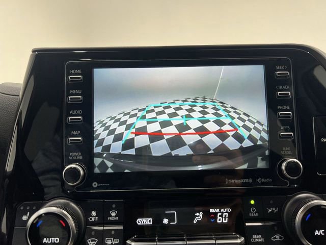 Used 2022 Toyota Highlander XLE FWD image 13