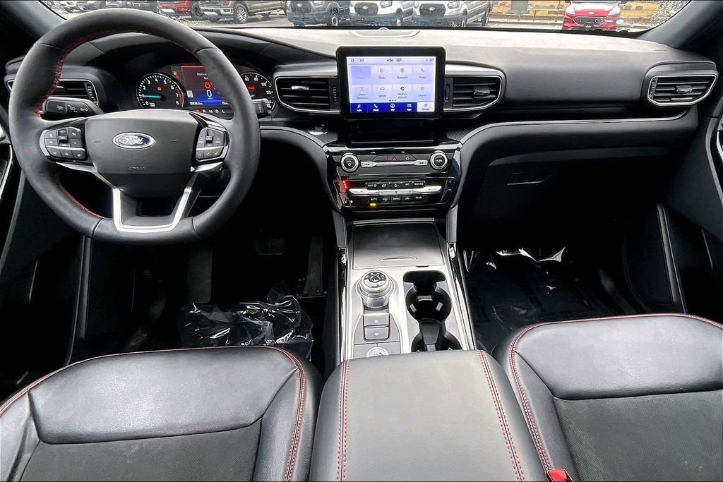 Certified 2022 Ford Explorer ST-Line w/ Class IV Trailer Tow Package image 14