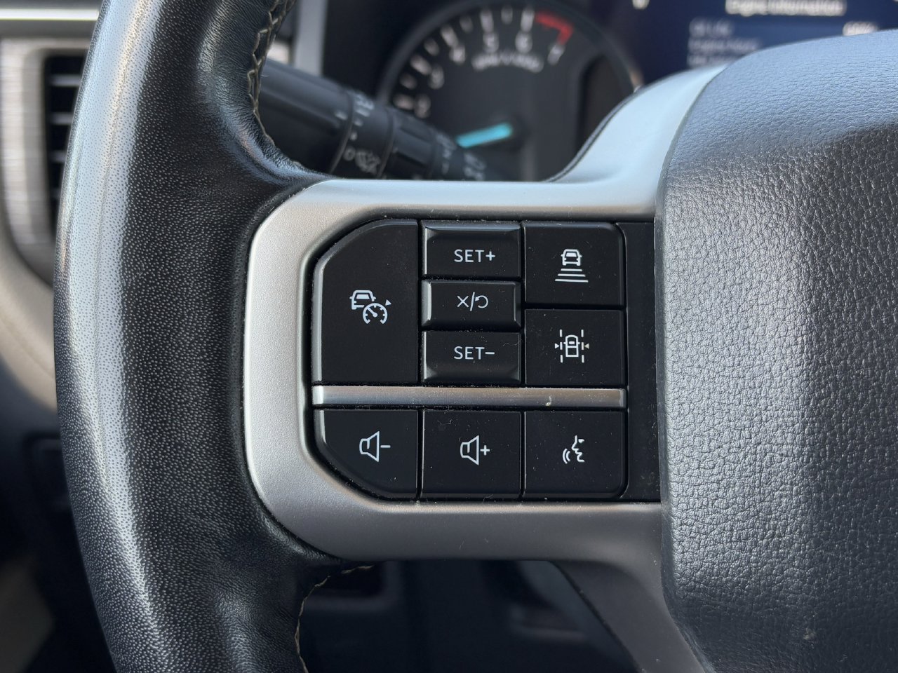 Certified 2024 Ford Expedition Limited RWD image 17
