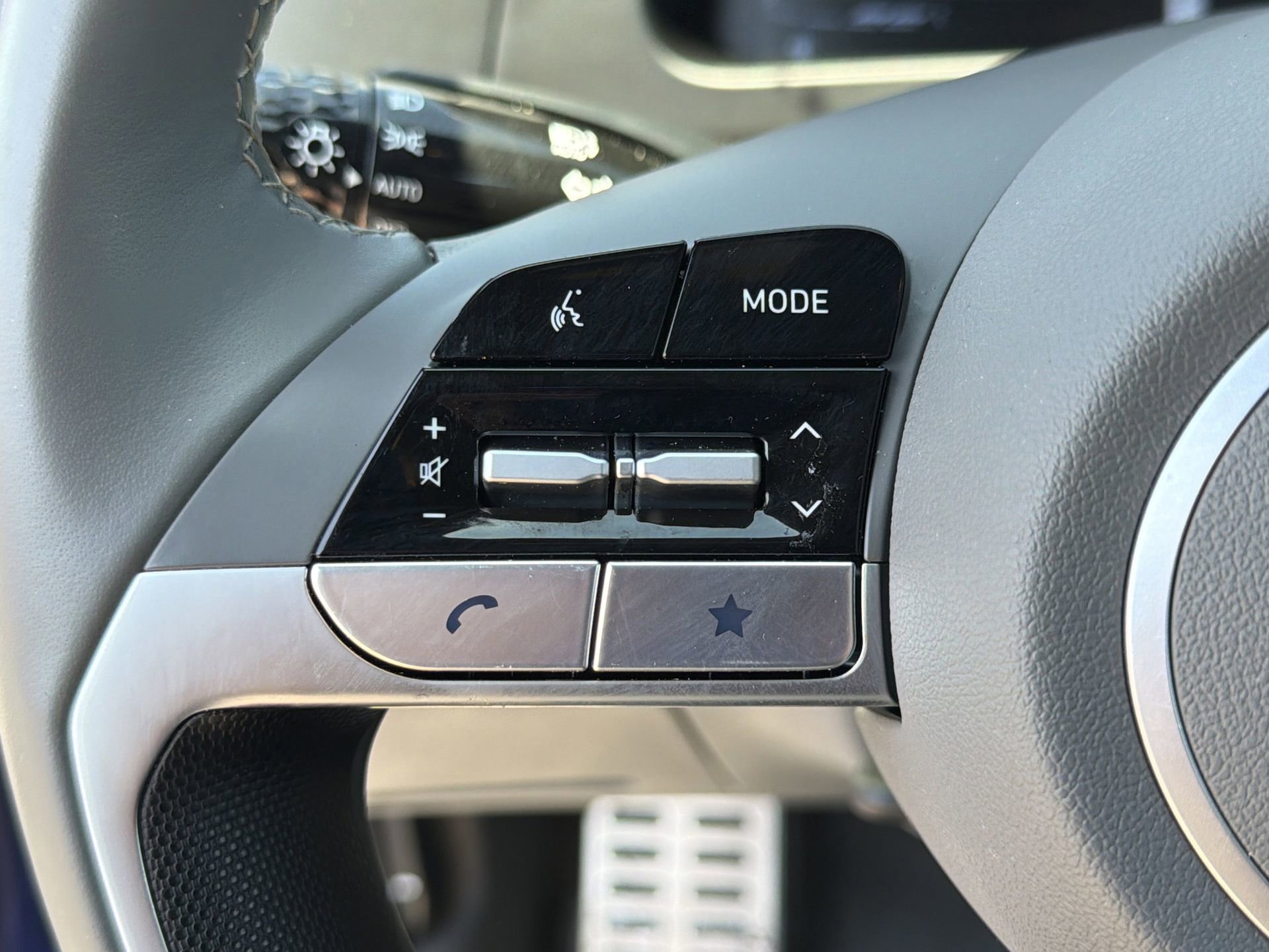 Used 2025 Hyundai Elantra Sport image 21