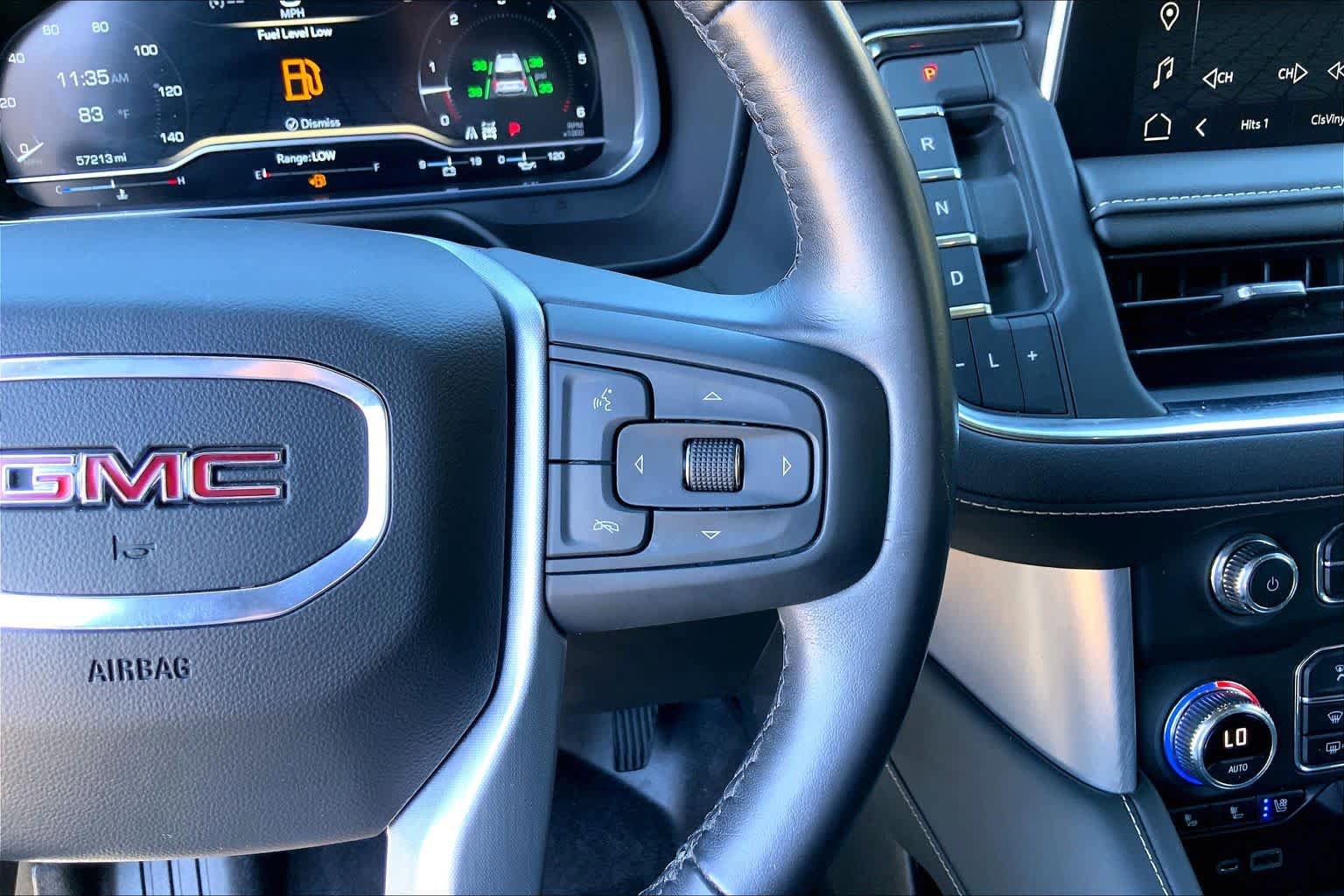 Used 2023 GMC Yukon SLT AWD/4WD image 25