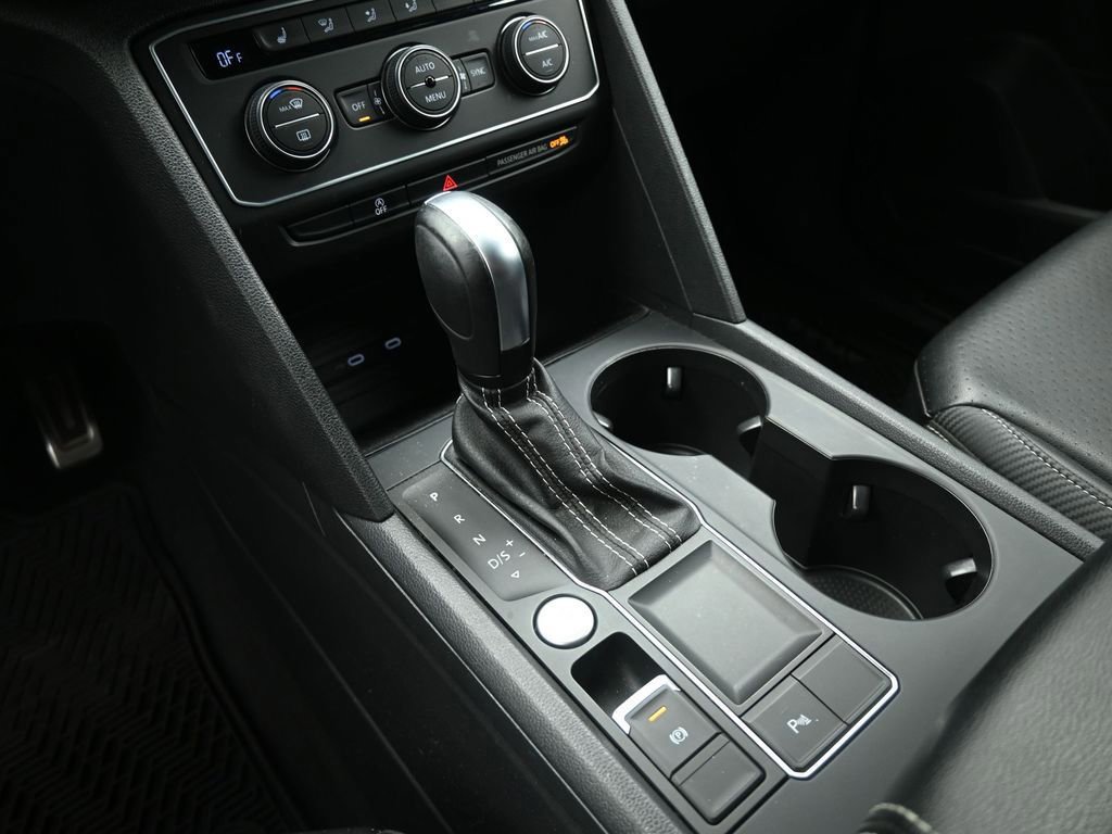 Used 2021 Volkswagen Atlas Cross Sport SE image 41