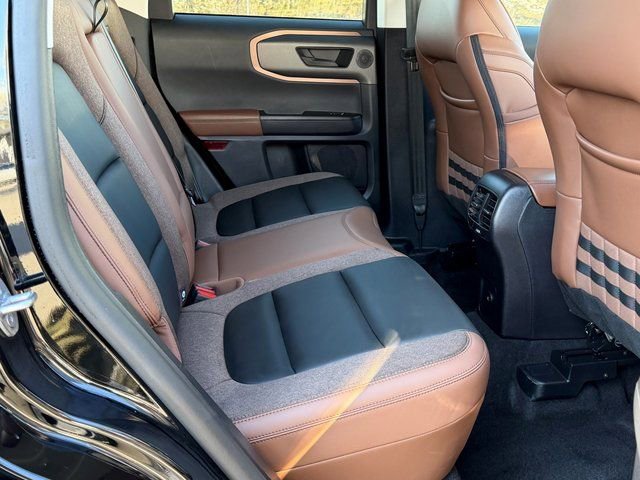 Certified 2025 Ford Bronco Sport Outer Banks w/ Outer Banks Tech Package+ AWD/4WD image 7