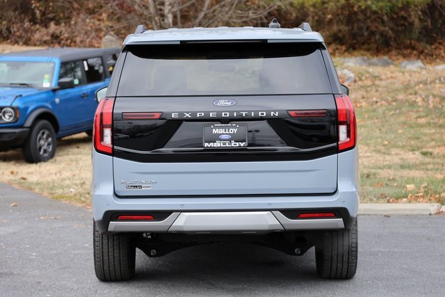 Certified 2025 Ford Expedition Platinum w/ Driver's Package image 3
