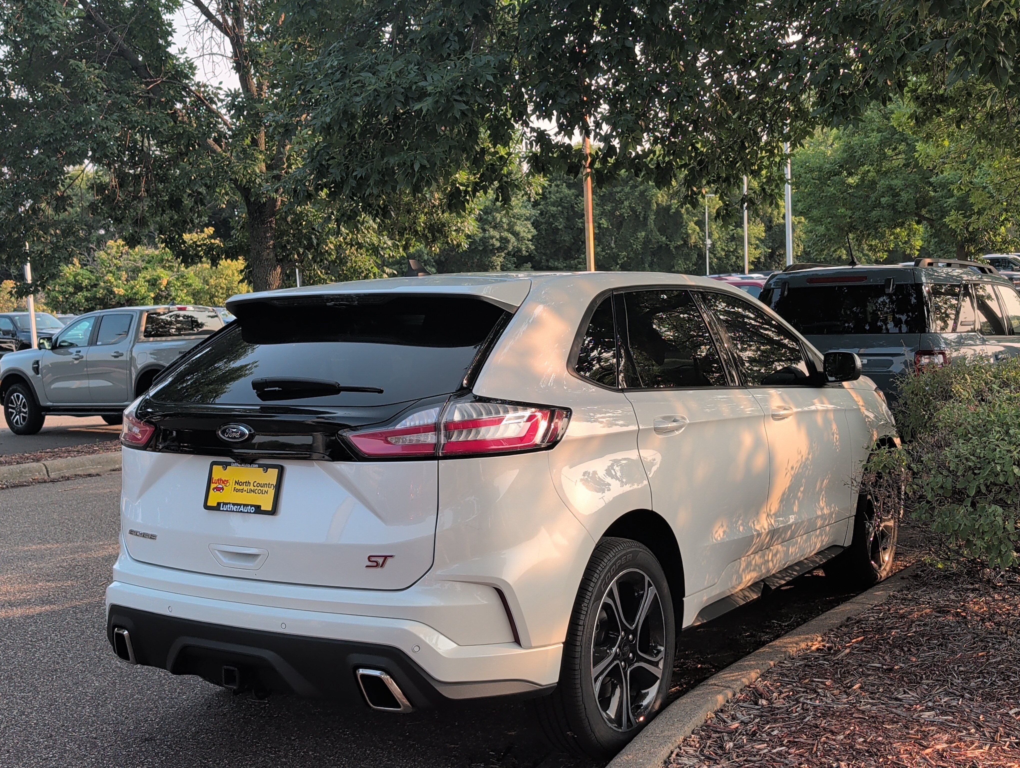 Certified 2020 Ford Edge ST w/ Cold Weather Package AWD/4WD image 6