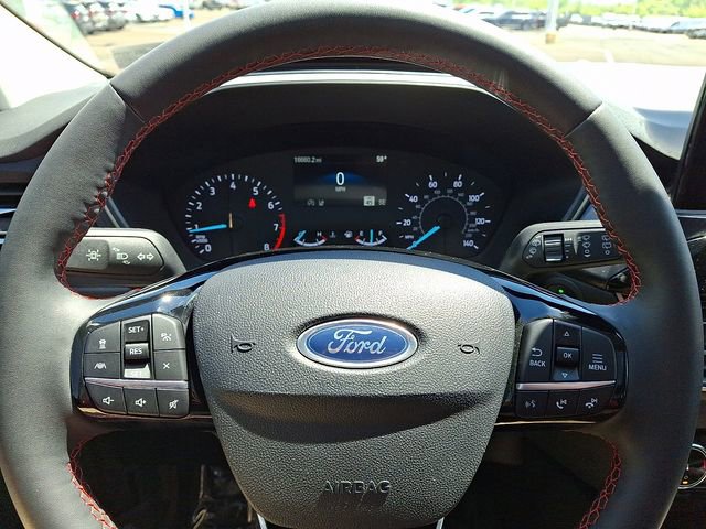 Certified 2022 Ford Escape SEL w/ SEL Stealth AWD Package image 19