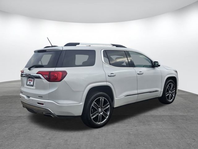 Used 2017 GMC Acadia Denali w/ Technology Package image 4