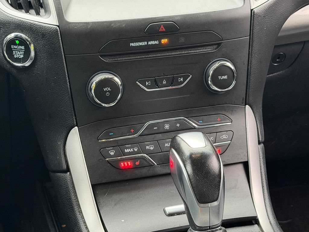Certified 2018 Ford Edge SEL w/ Equipment Group 201A FWD image 14