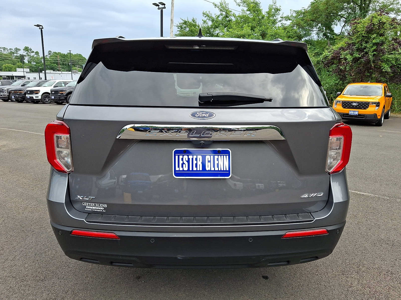 Certified 2024 Ford Explorer XLT AWD/4WD image 12