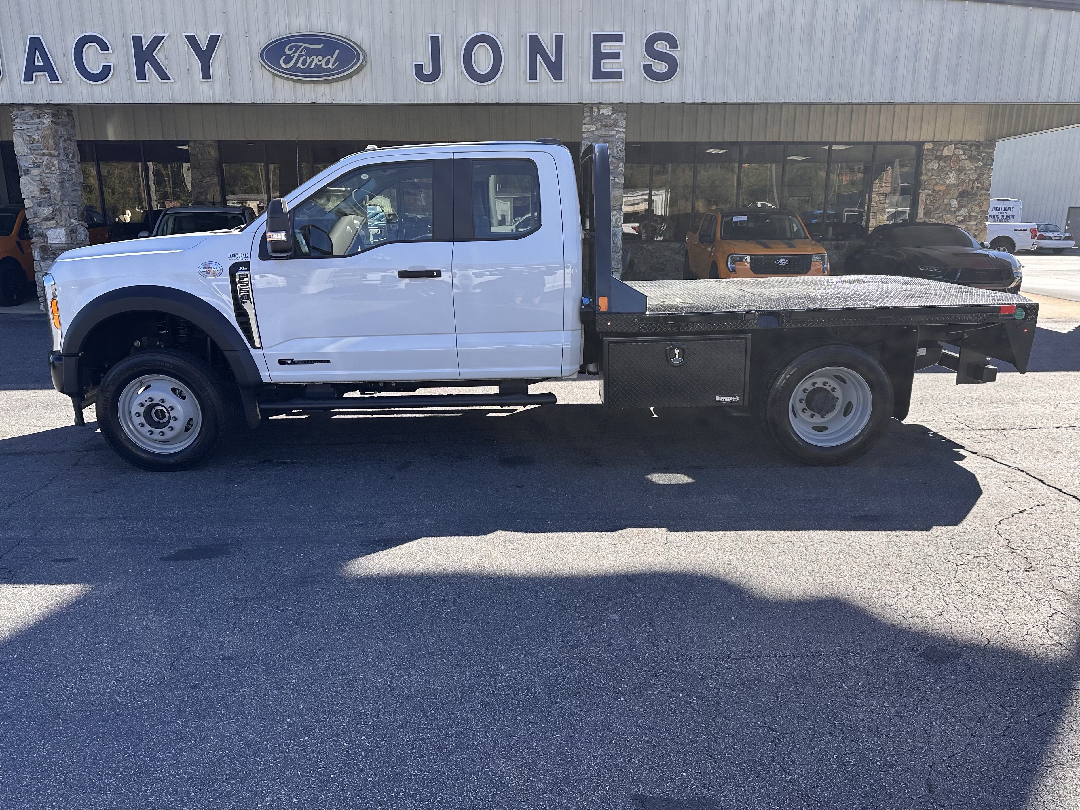 Certified 2025 Ford F550 4x4 Supercab Super Duty image 1