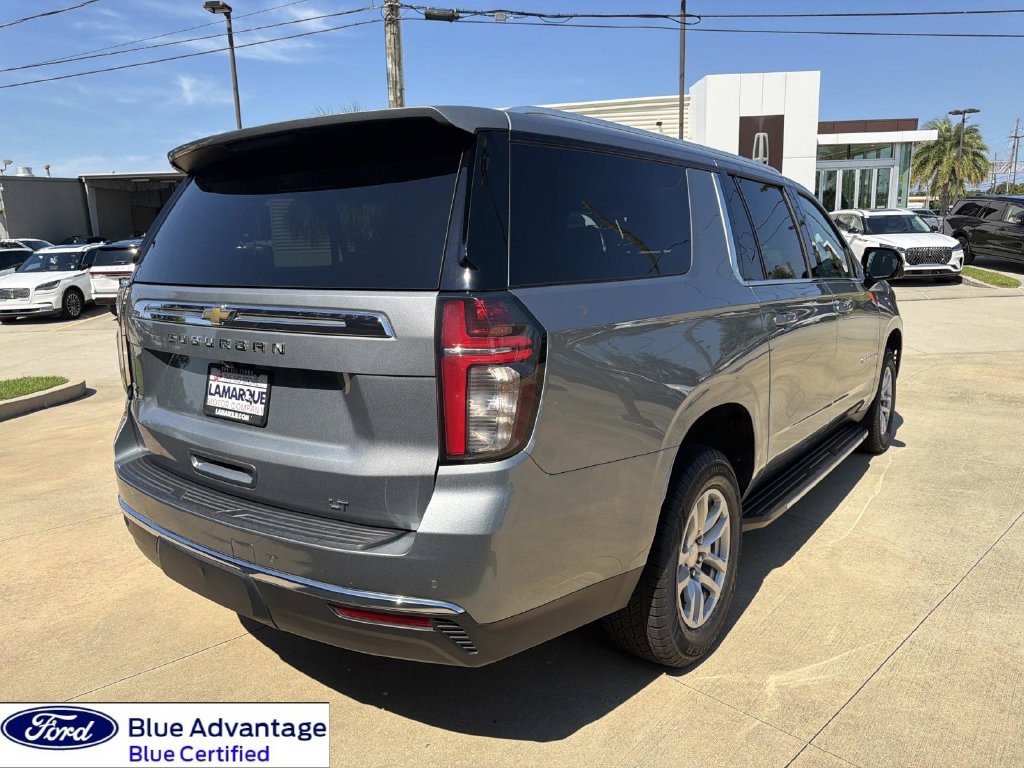 Used 2023 Chevrolet Suburban LT w/ Luxury Package RWD image 9