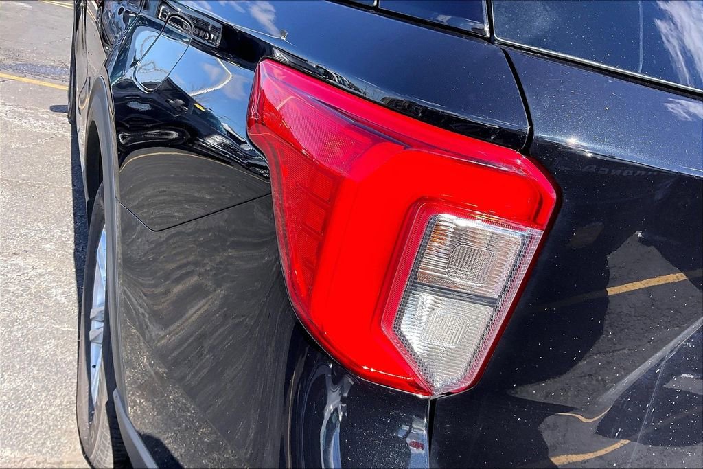 Certified 2022 Ford Explorer XLT w/ Class IV Trailer Tow Package image 28