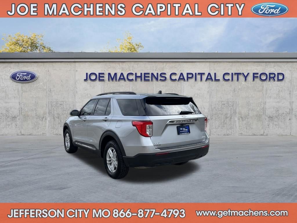 Certified 2023 Ford Explorer XLT image 3
