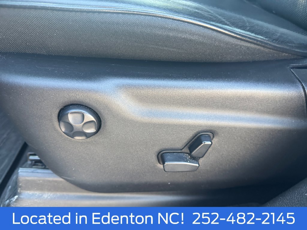 Used 2018 Jeep Grand Cherokee Overland AWD/4WD image 23