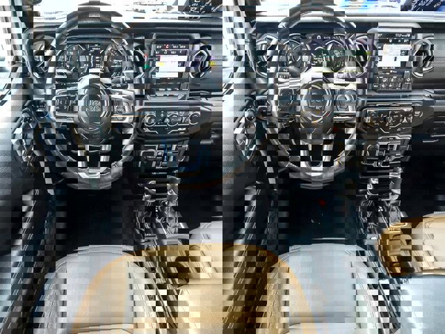 Used 2021 Jeep Wrangler Unlimited Sahara w/ Cold Weather Group image 16