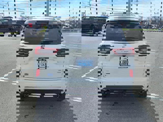 Certified 2023 Ford Escape ST-Line Select w/ Tech Pack #2 image 4