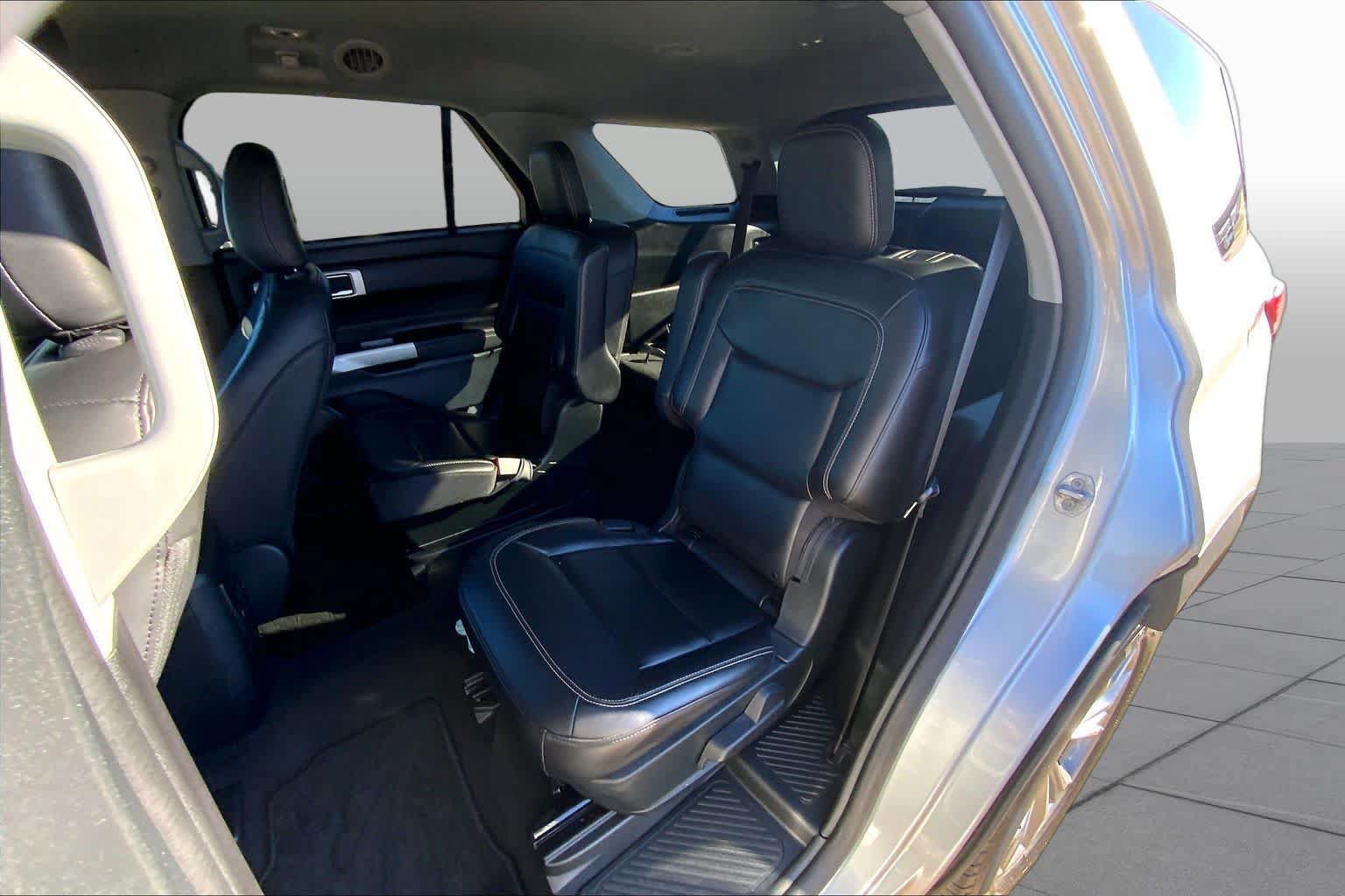 Certified 2023 Ford Explorer XLT w/ Equipment Group 202A AWD/4WD image 21