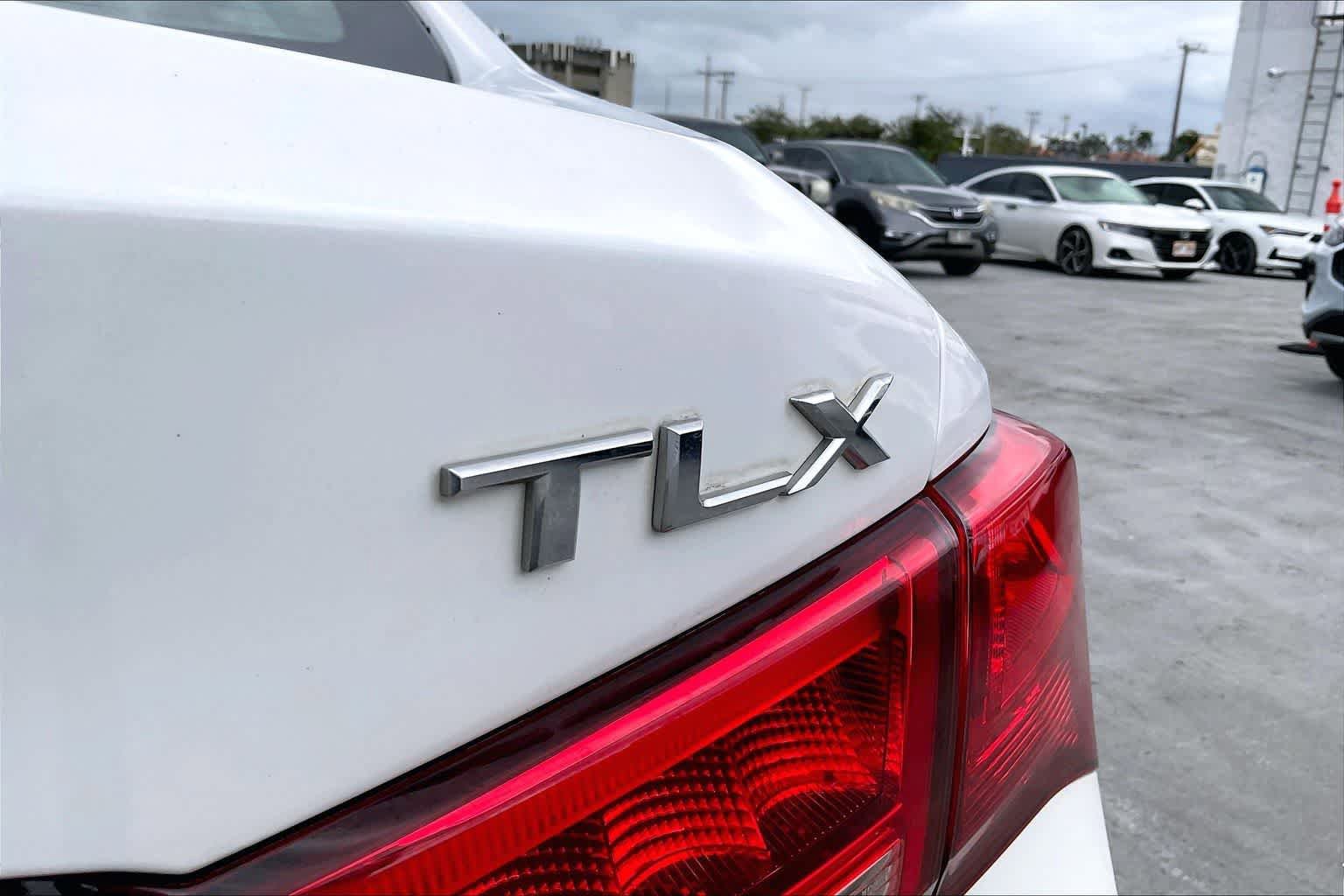 Used 2019 Acura TLX w/ Technology Package FWD image 7
