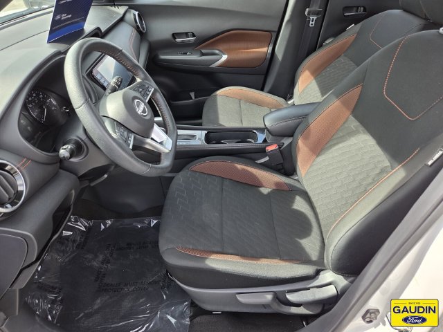 Used 2024 Nissan Kicks SR FWD image 11