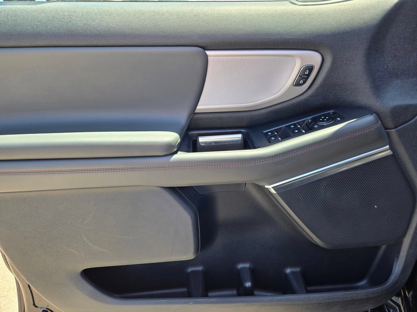 Certified 2025 Ford Expedition Active RWD image 20