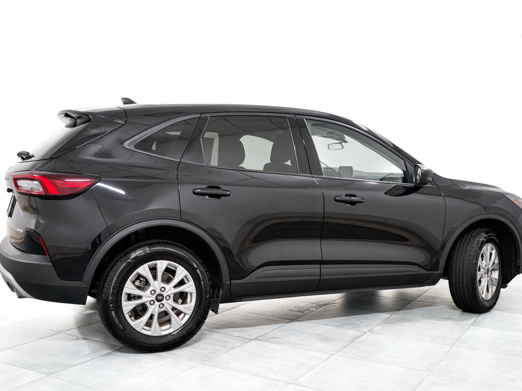 Certified 2025 Ford Escape Active AWD/4WD image 7