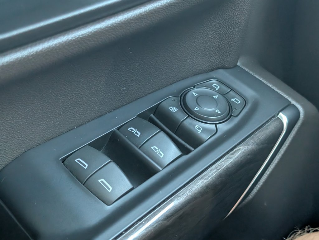 Used 2019 Chevrolet Silverado 1500 LTZ w/ LTZ Plus Package RWD image 12