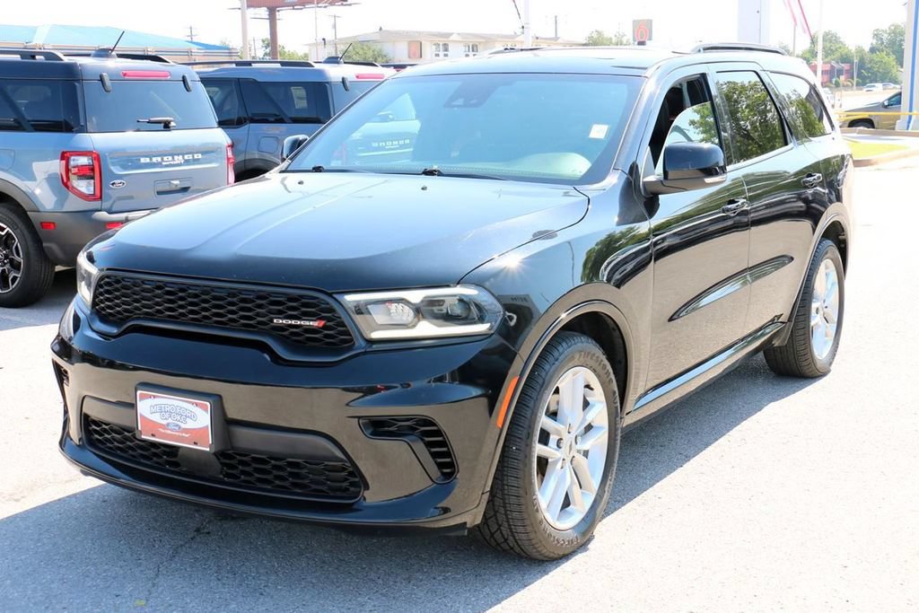 Used 2024 Dodge Durango GT RWD image 2