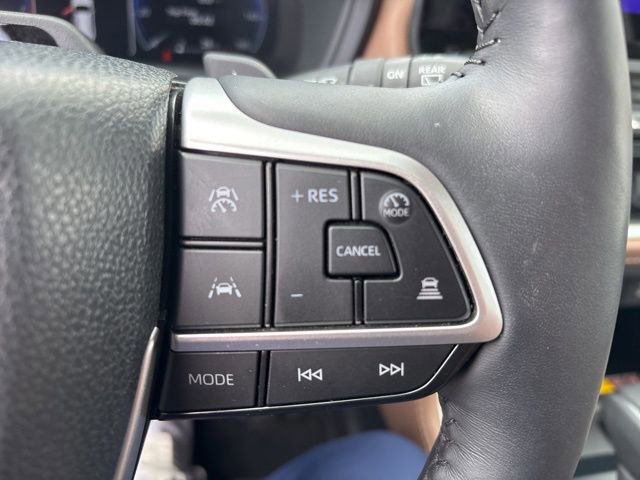 Used 2025 Toyota Grand Highlander AWD image 27