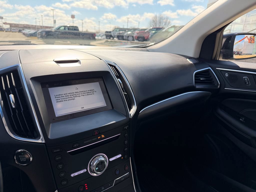 Certified 2019 Ford Edge Titanium w/ Equipment Group 301A image 21