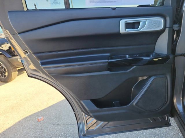 Certified 2023 Ford Explorer Platinum w/ Technology Package image 15