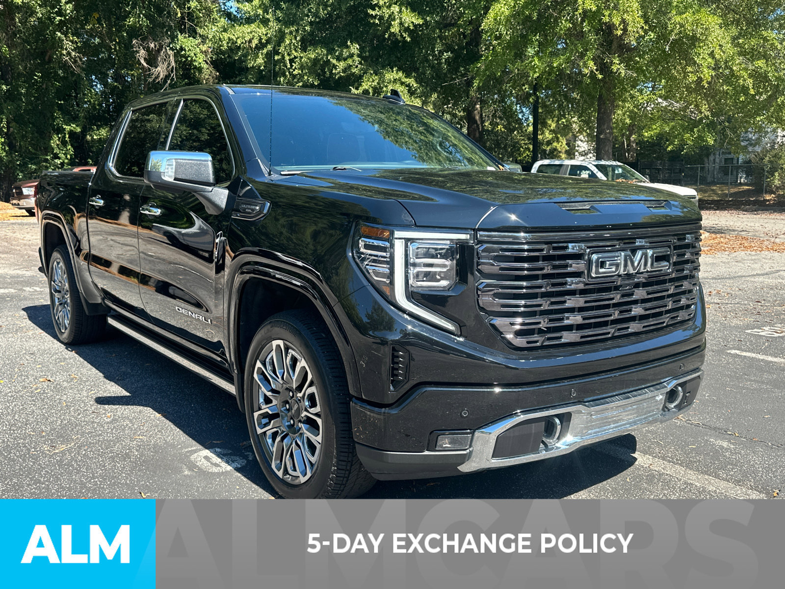 Used 2026 GMC Sierra 1500 Denali Ultimate AWD/4WD image 3