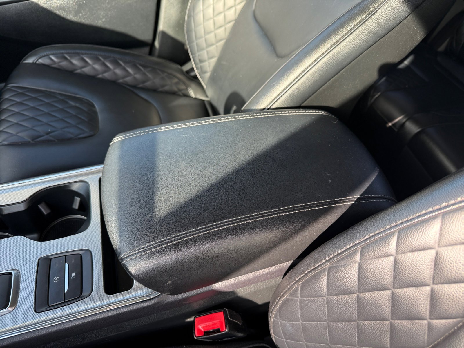 Certified 2023 Ford Edge Titanium w/ Class II Trailer Tow Package image 14