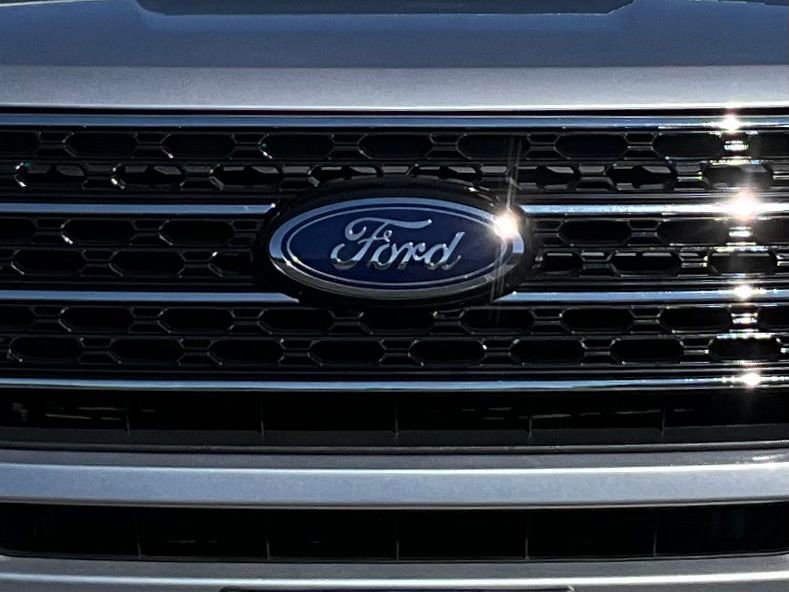 Certified 2022 Ford Explorer XLT w/ Equipment Group 202A image 93