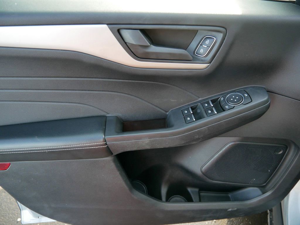 Certified 2022 Ford Escape SE w/ Convenience Package image 9