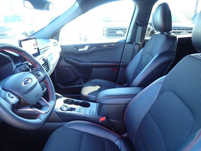 Certified 2025 Ford Escape ST-Line Select AWD/4WD image 15