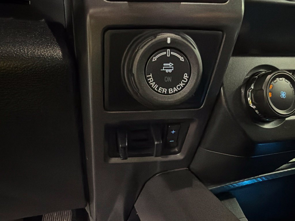 Certified 2019 Ford F150 XLT w/ Equipment Group 302A Luxury AWD/4WD image 18