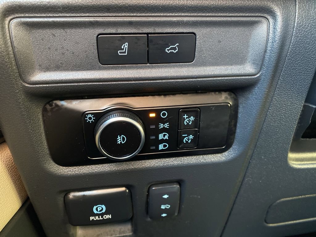 Certified 2023 Ford Expedition Limited image 33