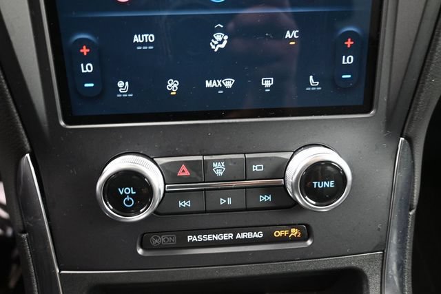 Certified 2024 Ford Edge Titanium AWD/4WD image 13