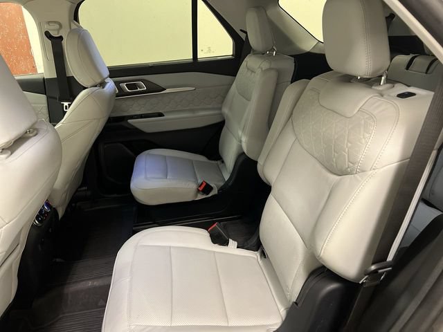 Certified 2025 Ford Explorer Platinum w/ Ultimate Package AWD/4WD image 6