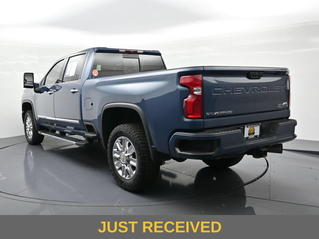 Used 2024 Chevrolet Silverado 3500 High Country w/ Z71 Off-Road Package AWD/4WD image 8