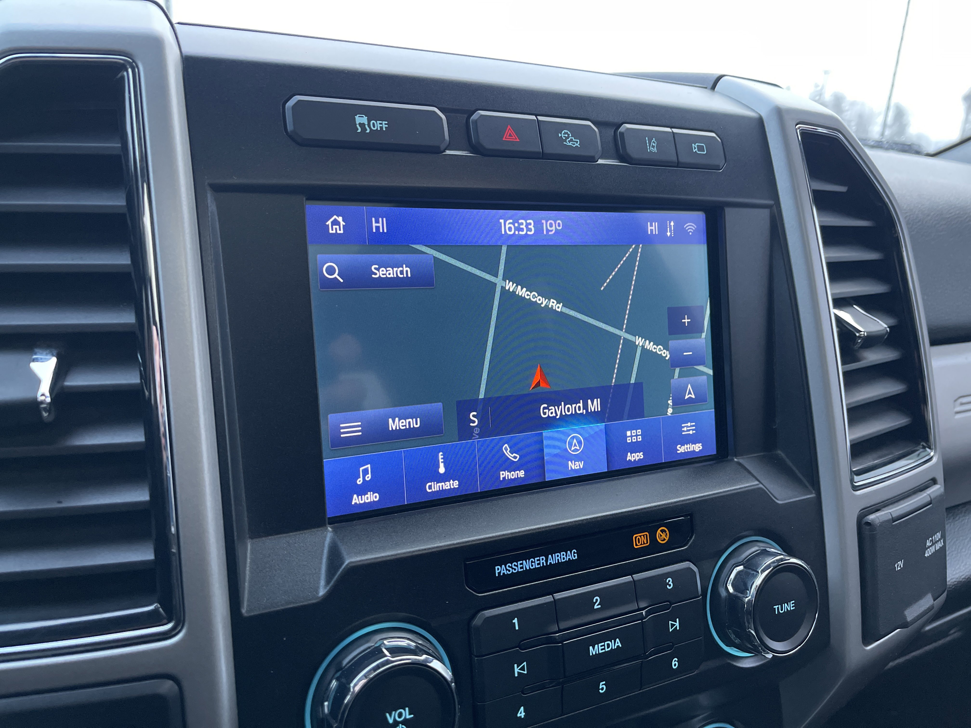 Certified 2020 Ford F350 Lariat w/ Tremor Off-Road Package image 19