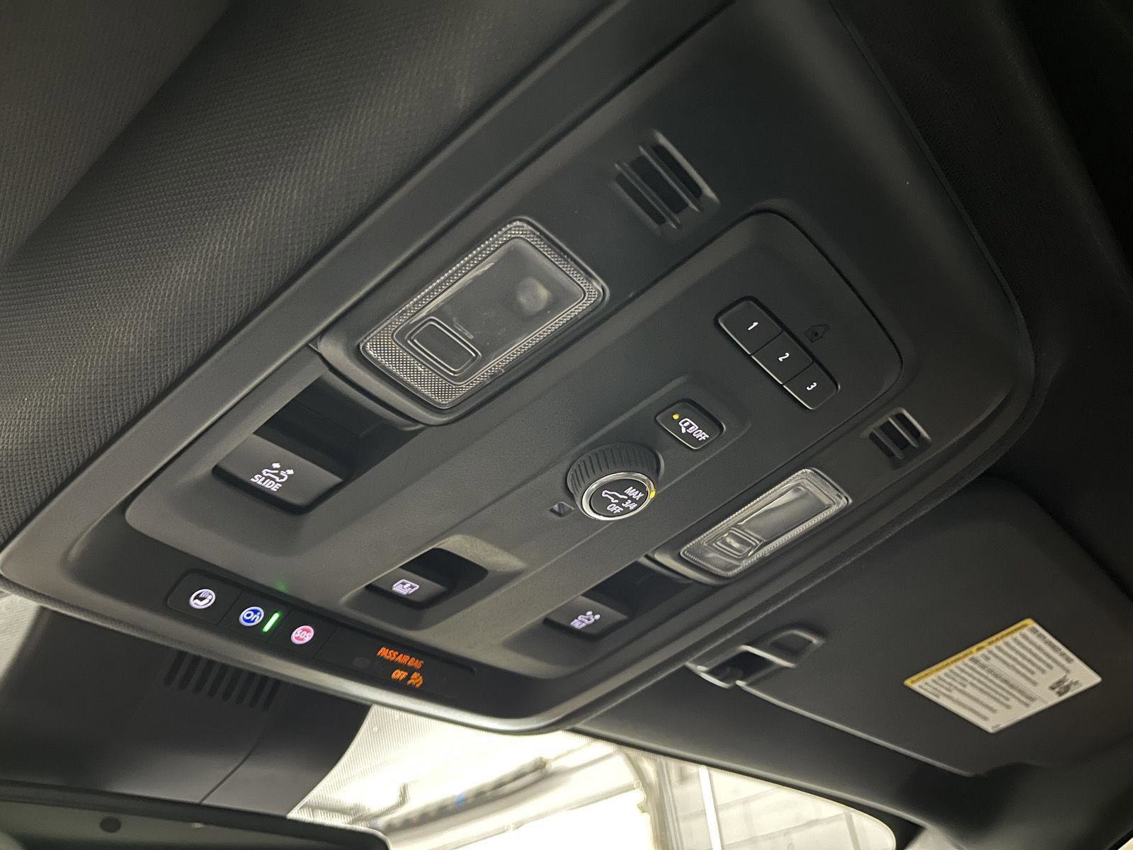 Used 2023 Chevrolet Tahoe Z71 AWD/4WD image 23