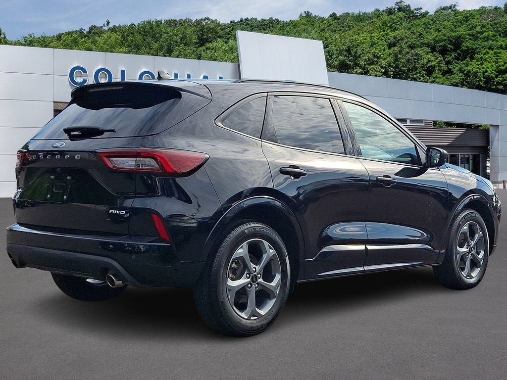 Certified 2023 Ford Escape ST-Line w/ Tech Pack #1 AWD/4WD image 6