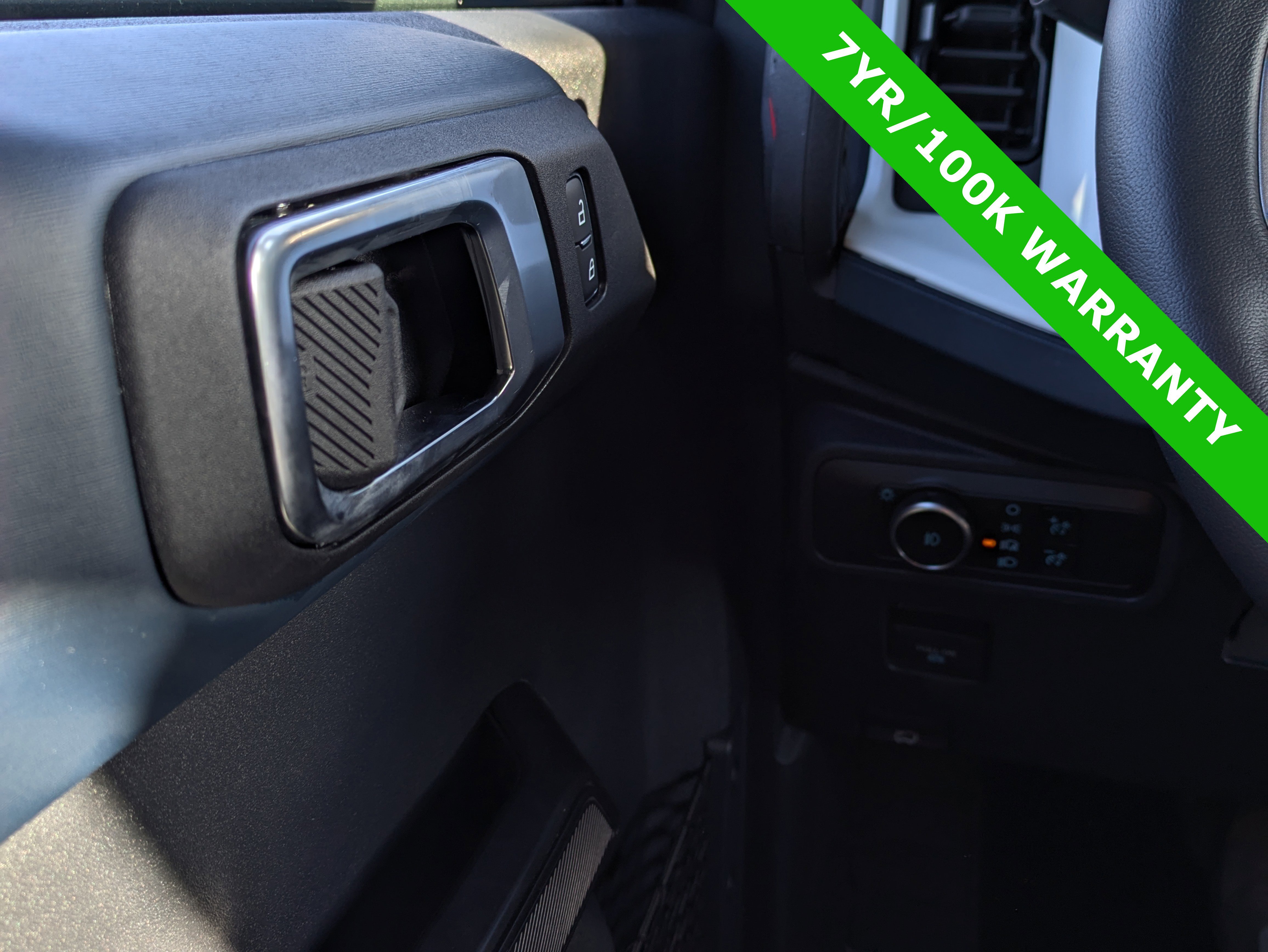 Certified 2025 Ford Bronco Heritage Edition image 23