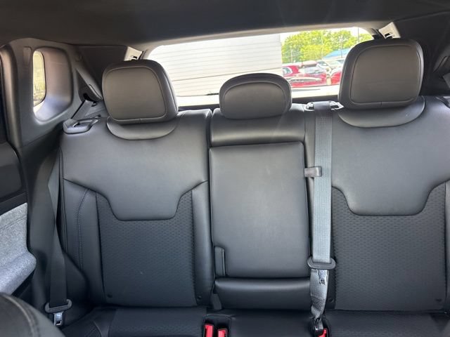 Used 2024 Jeep Compass Latitude w/ Convenience Group AWD/4WD image 28